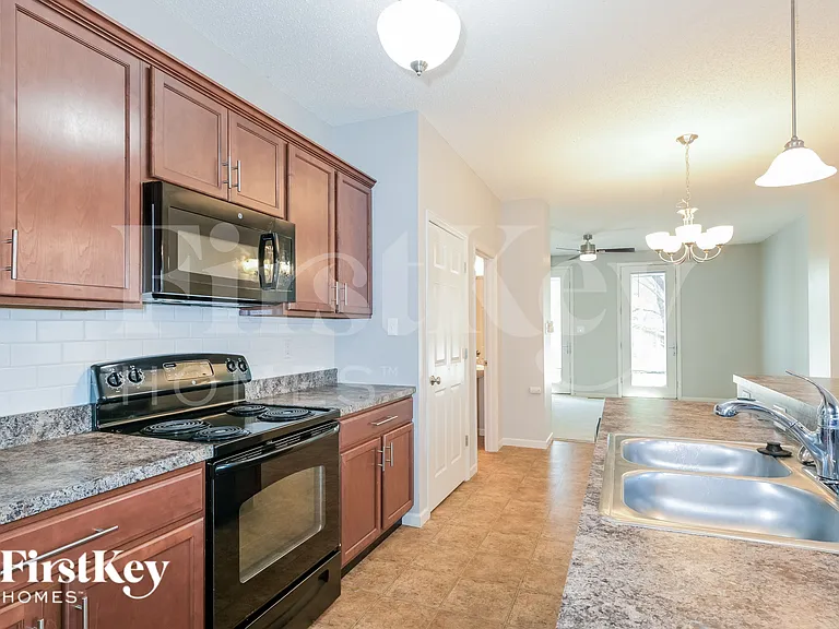 3238 Starkville St — Photo 6