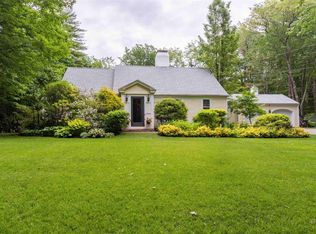 16 Depot Rd, Stratham, NH 03885