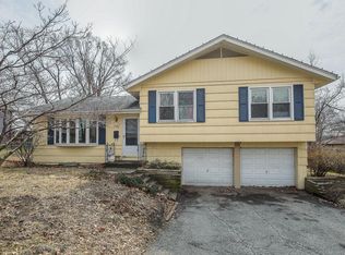 113 NW Obrien Rd, Lees Summit, MO 64063