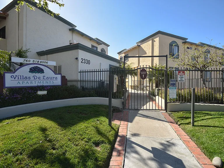 Villas de Laura Apts — Photo 18