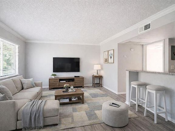 4th image of 129 Blue Point Way APT 340