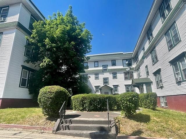 1st image of 1309 Clinton Ave #31