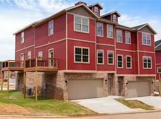 2816 W Cottonwillow Way, Fayetteville, AR 72704