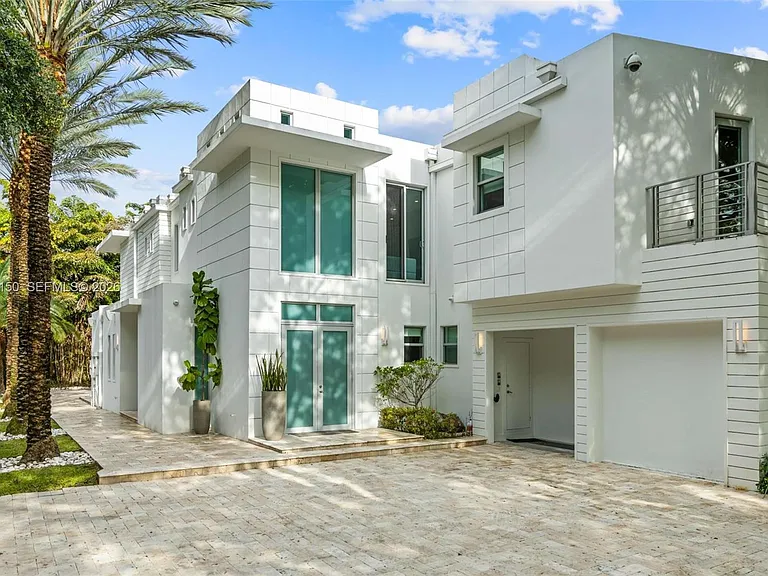 3917 S Le Jeune Rd — Photo 130