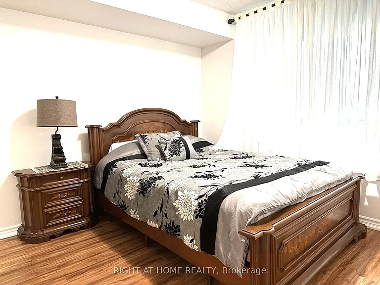 17 Barberry Pl #2211 — Photo 15