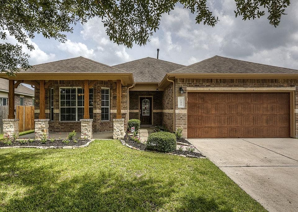 1st image of 21415 Village Crossing Ln