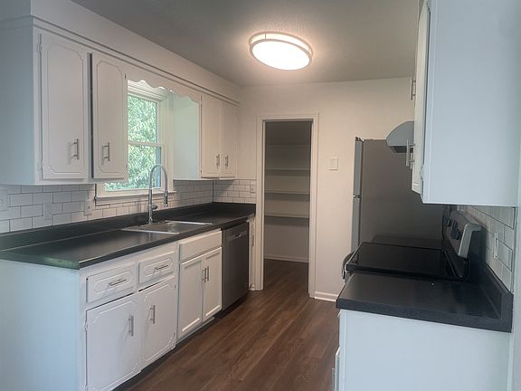 2nd image of 358 Woodale Dr