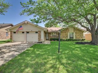 3037 Portales Dr, Fort Worth, TX 76116