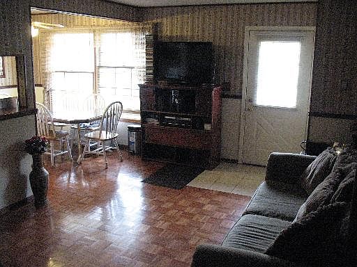 4th image of 430 James Ct Unit C