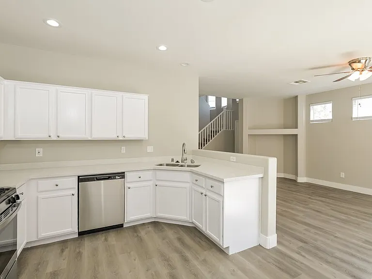 697 Fragrant Sage Ct — Photo 8