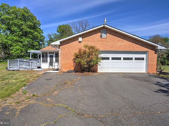 5th image of 13640 Aden Rd