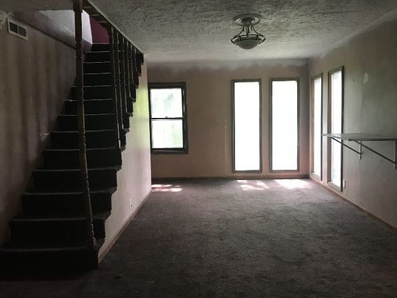 4th image of 7529 Miller St