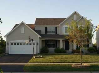 360 Jackson Ct, Gilberts, IL 60136