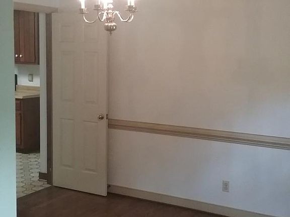 12' x 12' dining room