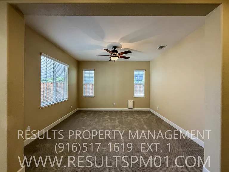 2425 Foxcroft Cir — Photo 9