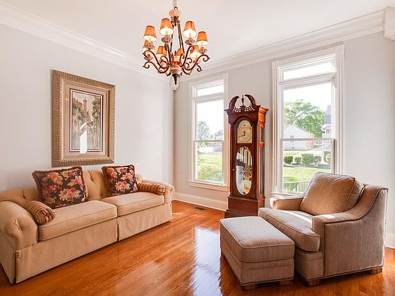 5th image of 110 Frey St Unit B