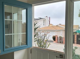 191 Sunset Ter #B, Laguna Beach, CA 92651