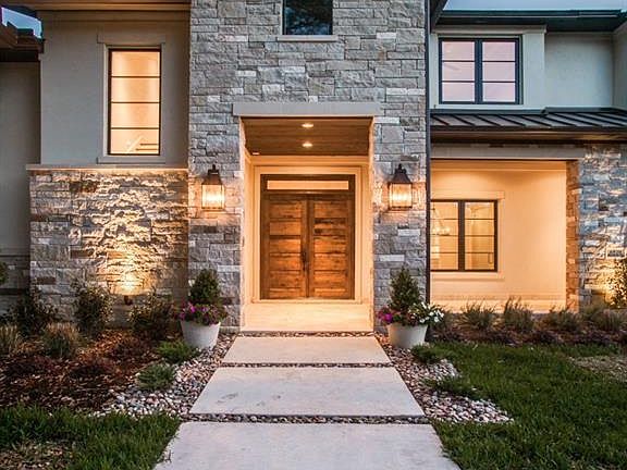 3rd image of 6930 Wildglen Dr