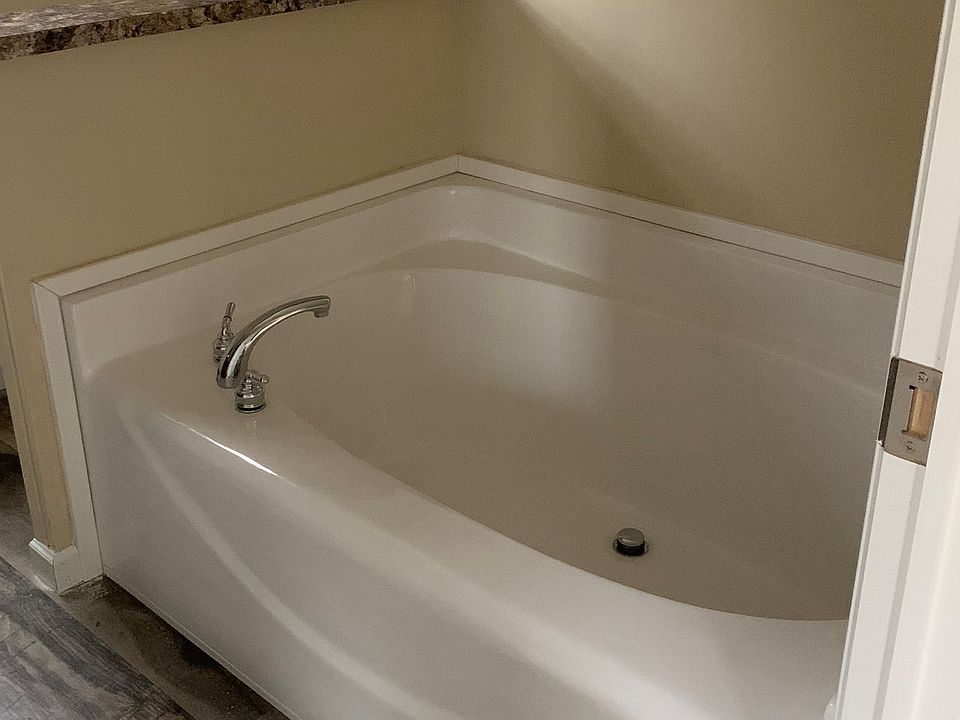 2nd image of 300 Woodside Blvd