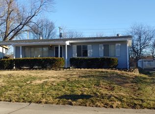 82 Tom Sawyer Dr, Saint Charles, MO 63303