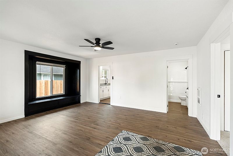 5th image of 1110 W Walnut