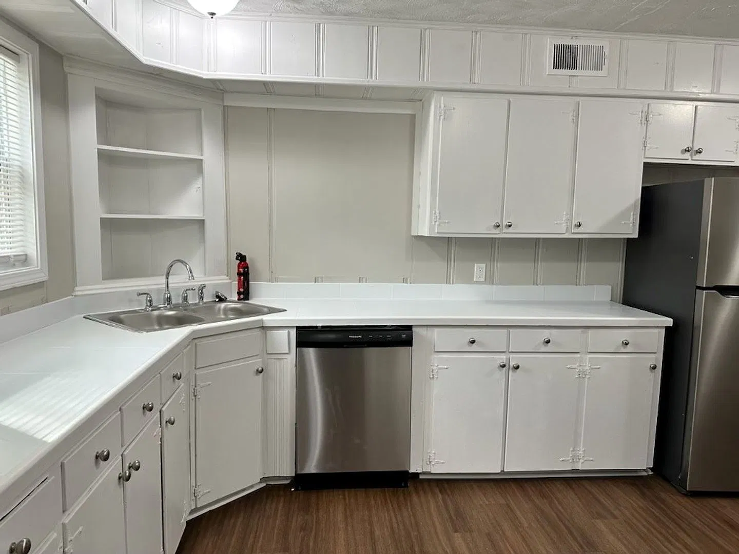 Newly Renovated 3 Bedroom House North Jackson! — Photo 4