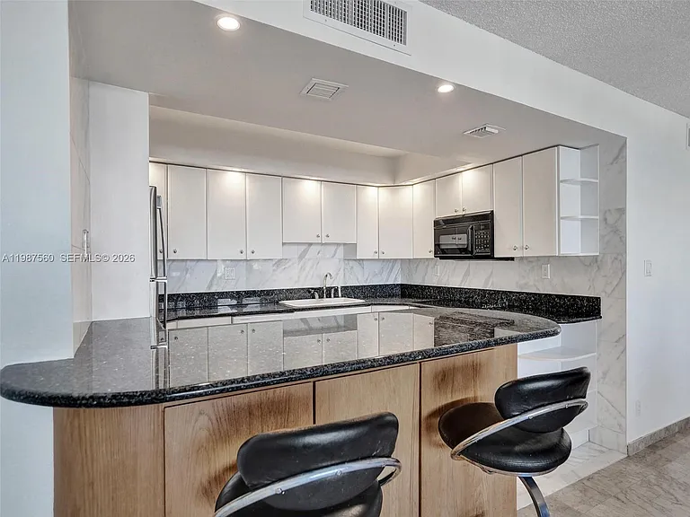 1400 S Ocean Dr #406 — Photo 13