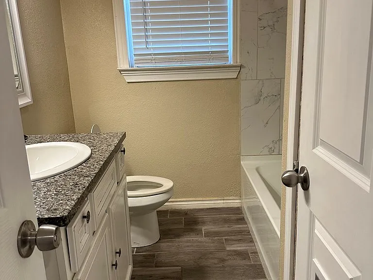 1711 Doran Dr — Photo 4