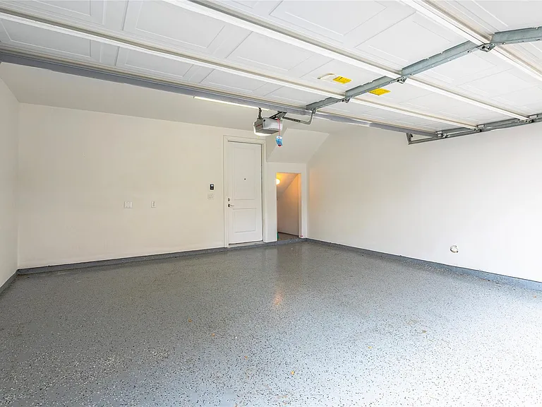9674 Knight Rd — Photo 33