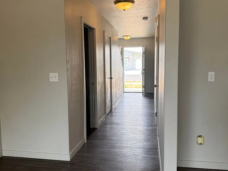 1039 NE Emerald Dr — Photo 15