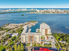 900 N Osceola Ave, Clearwater, FL