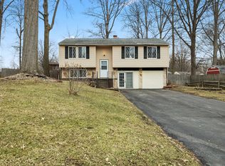 1914 Burr Oaks Ct, Youngstown, OH 44515