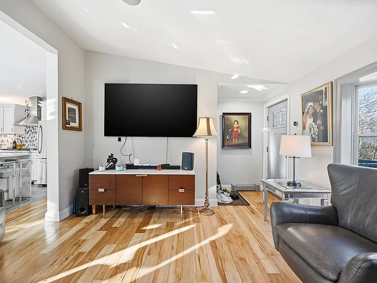 6 Ramsay Rd — Photo 4
