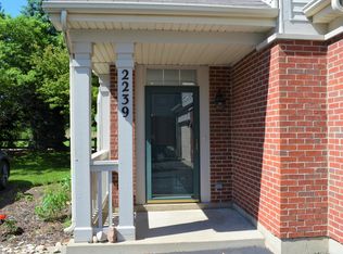 2239 Rockefeller Dr, Geneva, IL 60134