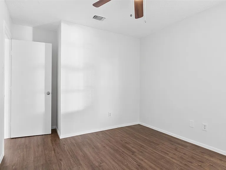 2504 Ewell Dr — Photo 16