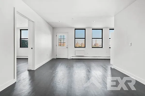 Rented by EXR | media 6