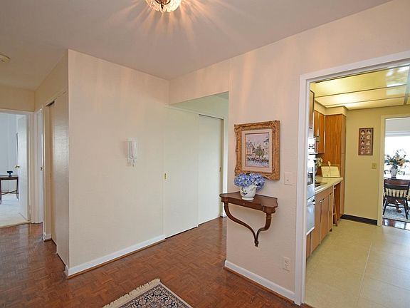 3rd image of 2200 Victory Pkwy Unit 1102