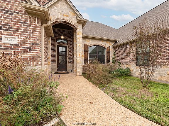 2nd image of 3212 Middleburg Grn