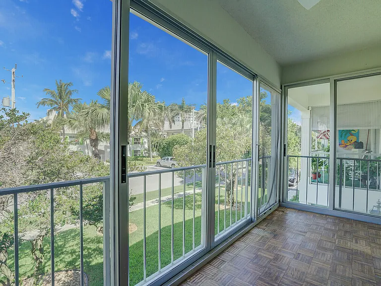 315 Venetian Dr #8 — Photo 15