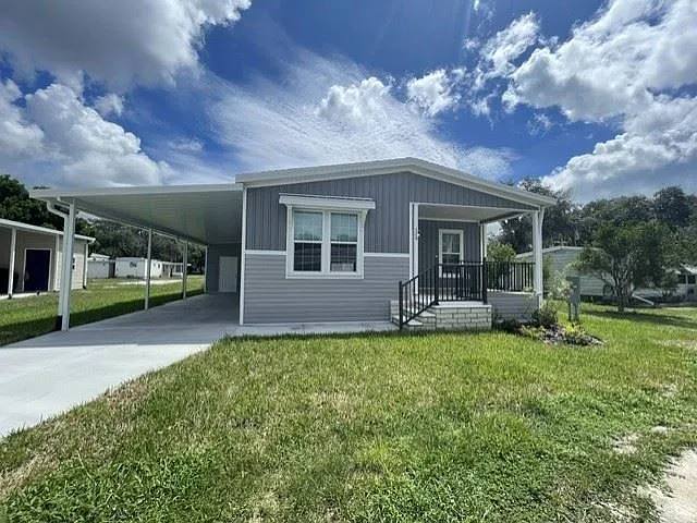 124 Hibiscus Dr #40