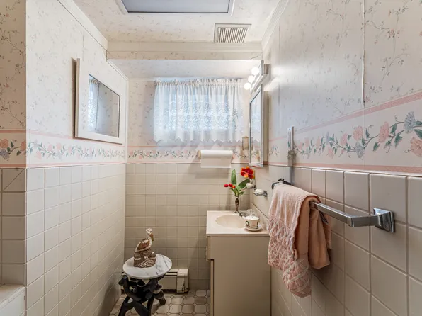 86-79 Pinto Street image 23 of 25