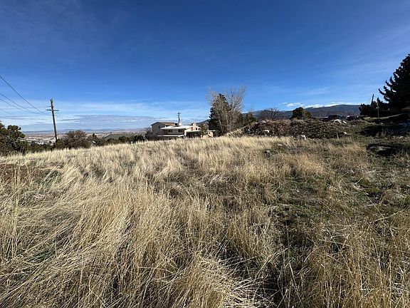 5th image of 320 S Ridge Rd