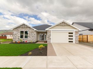 2856 Caldera Ln, Medford, OR 97504