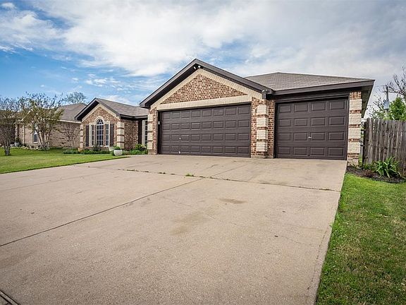 3rd image of 504 Barbara Jean Ln