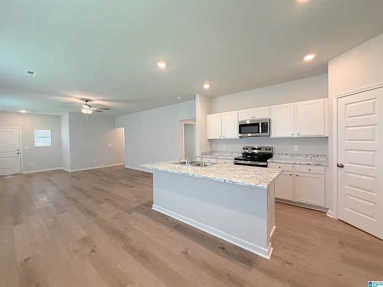 132 Challenger Way — Photo 9