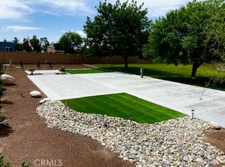 69 Tournament Ln #69, Apple Valley, CA 92308