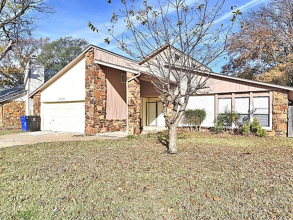 2nd image of 2208 W Memphis St