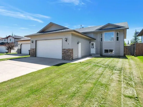 7 NW Firdale Close, Sylvan Lake, AB T4S 2M1