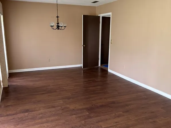 1907 Fairfield Dr, Dothan, AL 36303
