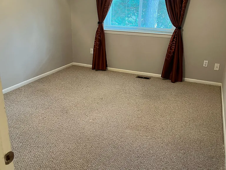 4062 Lake Ridge Cir — Photo 13